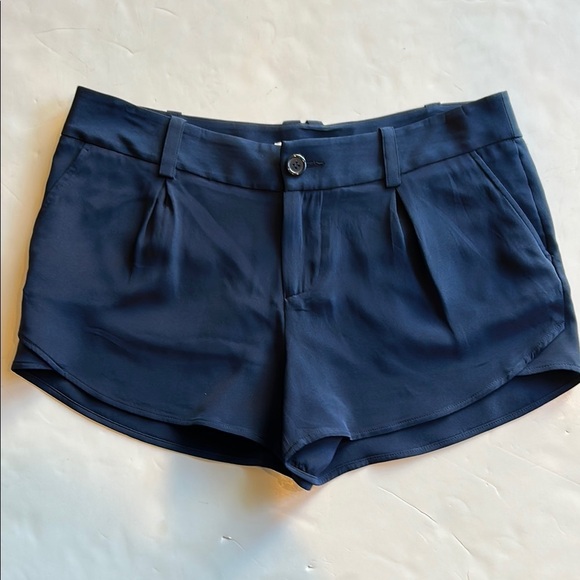 alice + olivia Silk Butterfly Shorts in navy size 10 - Picture 2 of 6